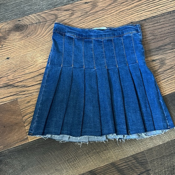 Celebrity Pink Dresses & Skirts - Celebrity Pink RE generation Star Blue Denim Pleated Skirt Size Small